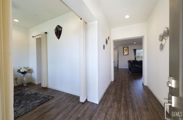 16002 Canterbury Court, Bakersfield, CA 93314