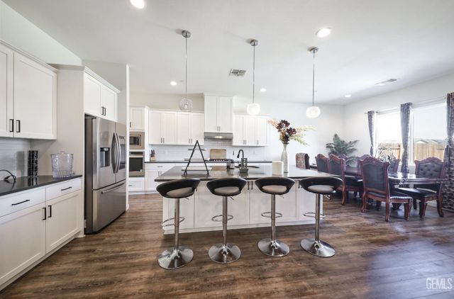 16002 Canterbury Court, Bakersfield, CA 93314