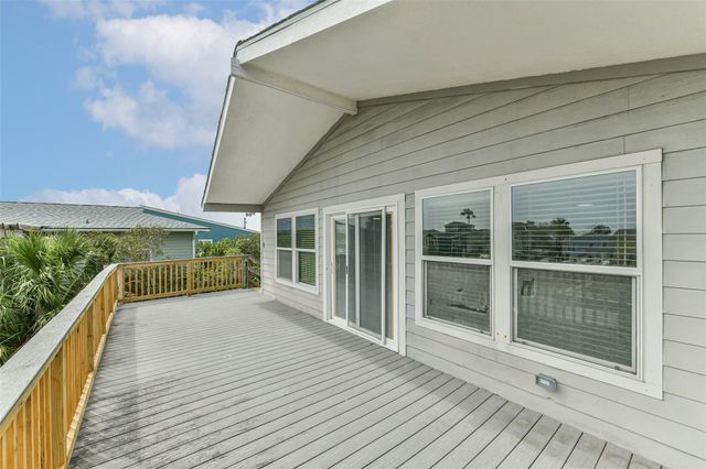 16623 Nassau Way, Jamaica Beach, TX 77554