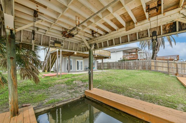 16623 Nassau Way, Jamaica Beach, TX 77554