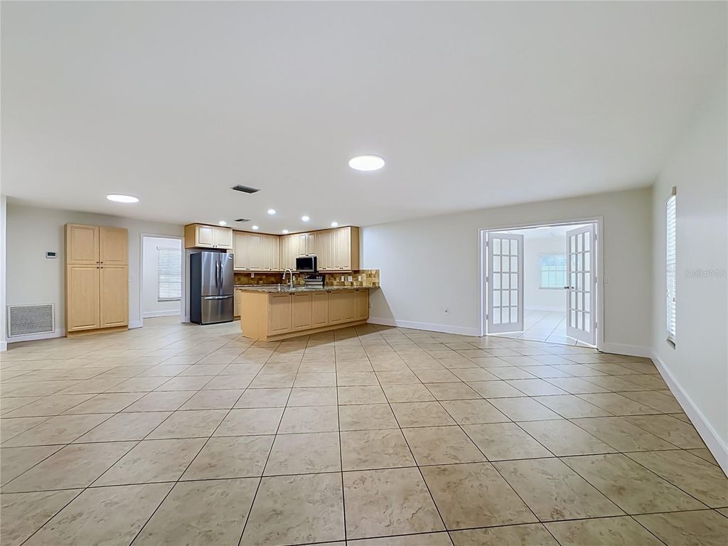 Image 15 of property listing at 2103 162ND STREET E, Bradenton, FL 34211