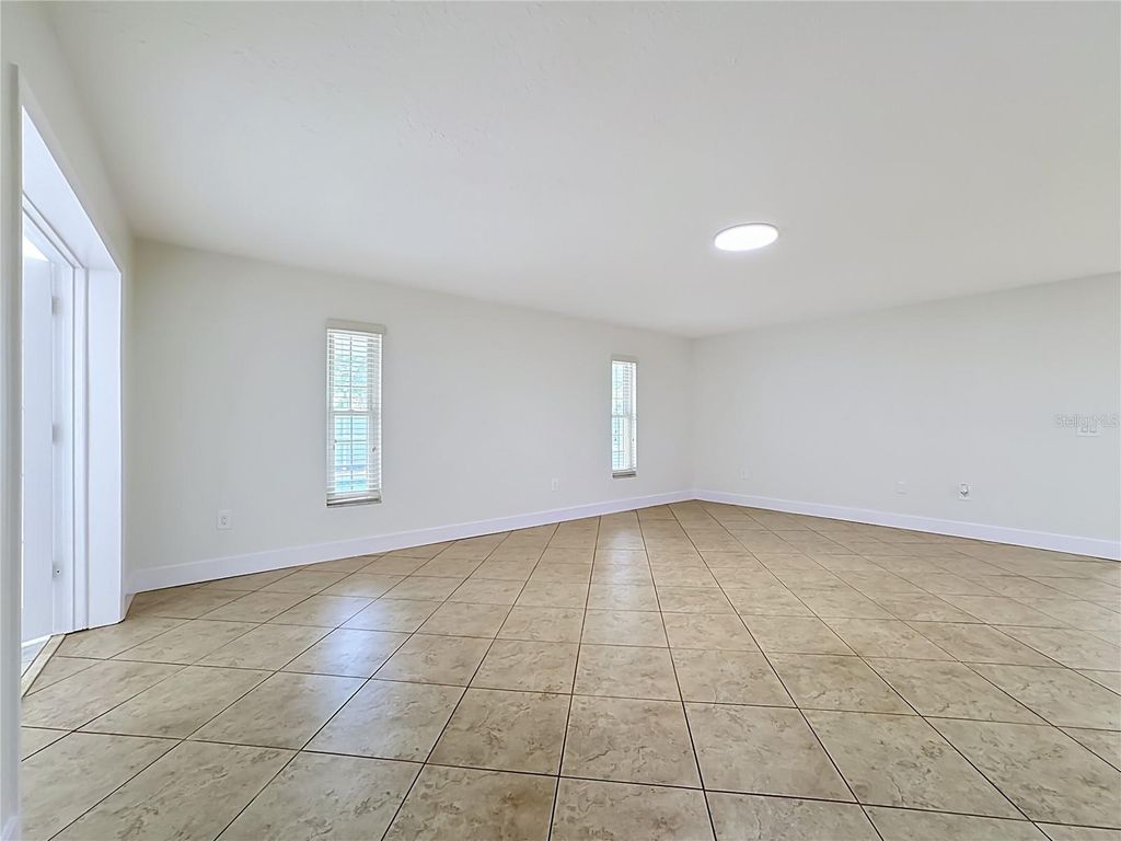 Image 17 of property listing at 2103 162ND STREET E, Bradenton, FL 34211