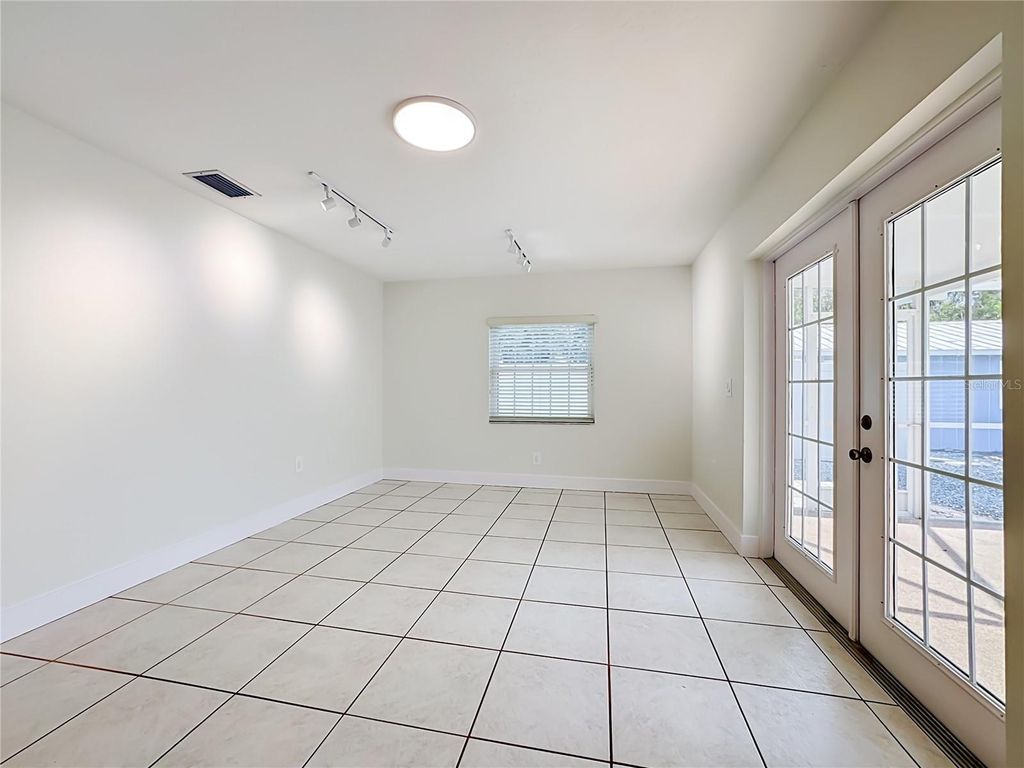 Image 20 of property listing at 2103 162ND STREET E, Bradenton, FL 34211