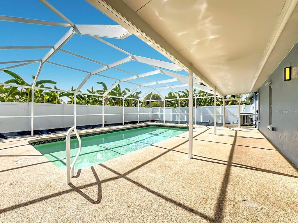 Image 37 of property listing at 2103 162ND STREET E, Bradenton, FL 34211