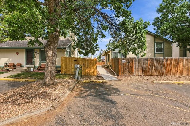 3754 S Danube Circle, Aurora, CO 80013