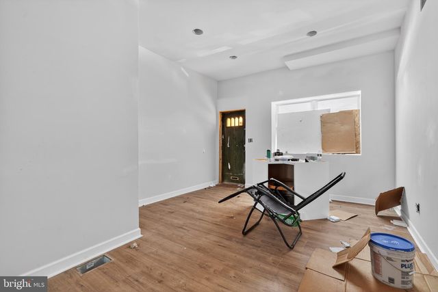 1008 SNYDER AVE, Philadelphia, PA 19148