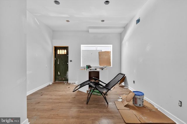 1008 SNYDER AVE, Philadelphia, PA 19148