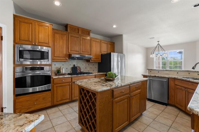 144 D B Wood RD, Georgetown, TX 78628