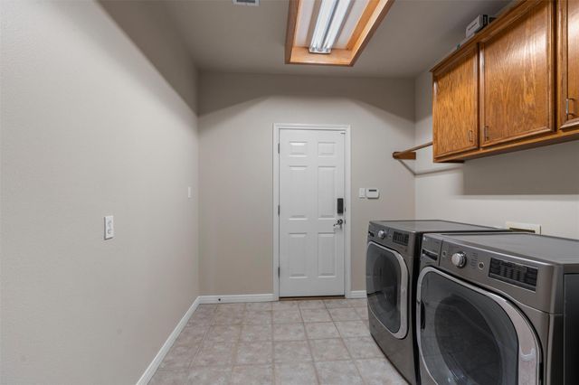 144 D B Wood RD, Georgetown, TX 78628