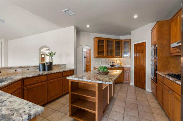 144 D B Wood RD, Georgetown, TX 78628