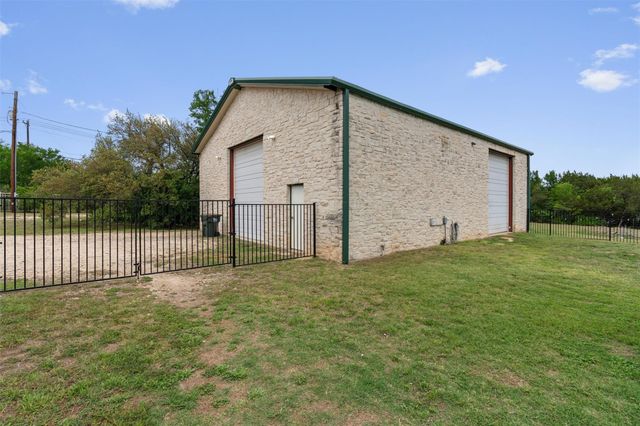 144 D B Wood RD, Georgetown, TX 78628