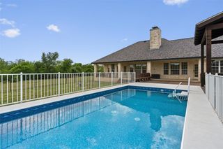 144 D B Wood RD, Georgetown, TX 78628