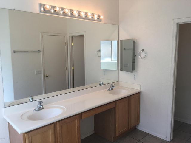 9128 W BERKELEY Road, Phoenix, AZ 85037