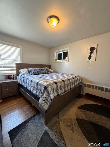 19 Maple Street, Plainville, CT 06062