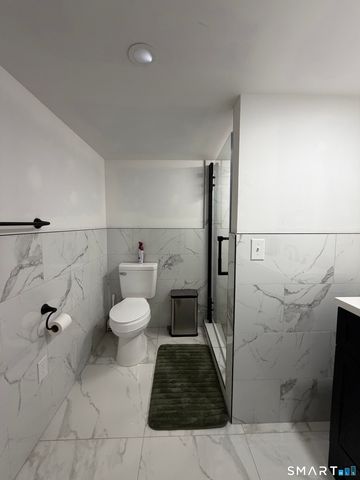 19 Maple Street, Plainville, CT 06062