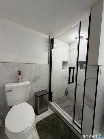 19 Maple Street, Plainville, CT 06062