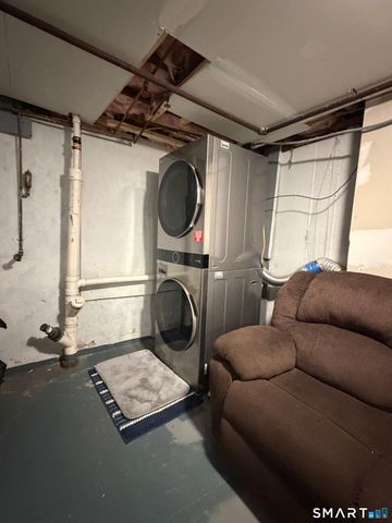 19 Maple Street, Plainville, CT 06062