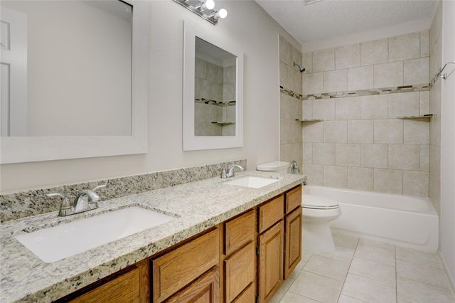 3122 Rimrock Drive, Missouri City, TX 77459