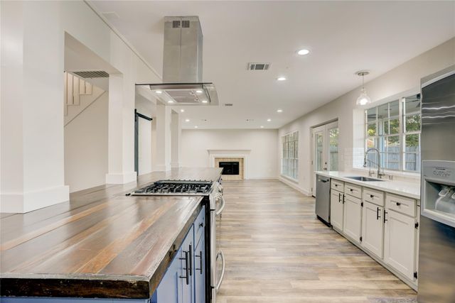 3122 Rimrock Drive, Missouri City, TX 77459