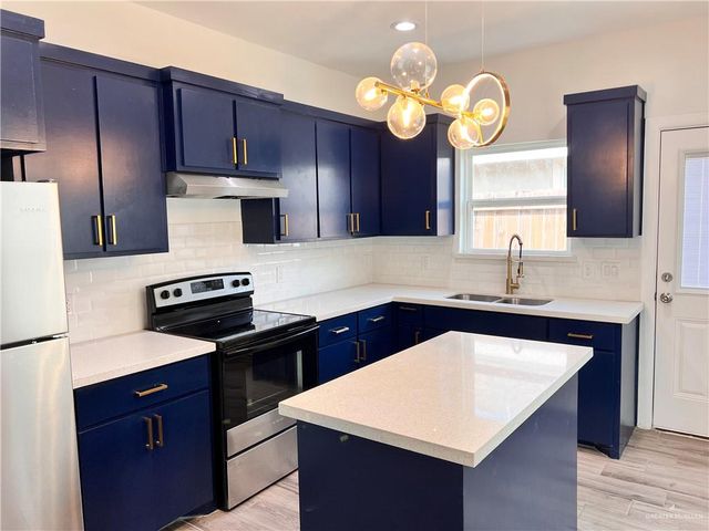 2206 Taxco Court, Edinburg, TX 78542