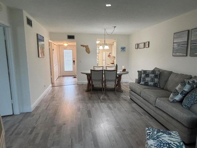 33 Abbey Lane 106, Delray Beach, FL 33446
