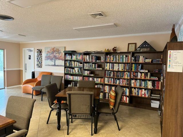 33 Abbey Lane 106, Delray Beach, FL 33446