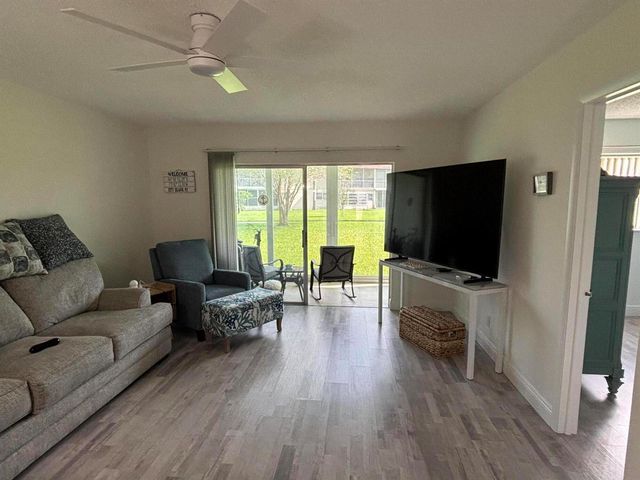 33 Abbey Lane 106, Delray Beach, FL 33446