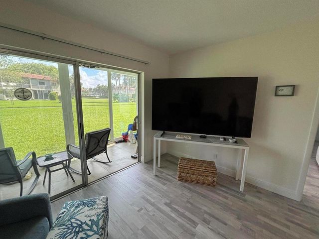 33 Abbey Lane 106, Delray Beach, FL 33446