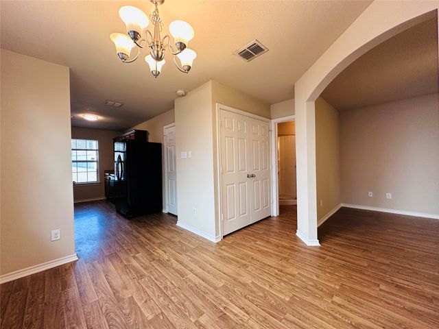 10749 Deauville Drive, Fort Worth, TX 76108