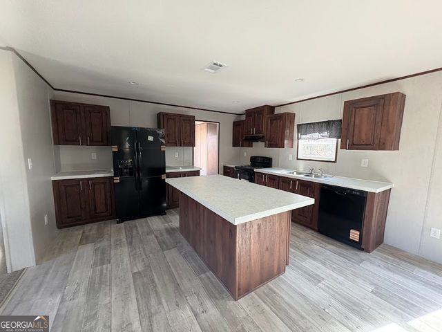 152 Trinity Ct, Royston, GA 30662