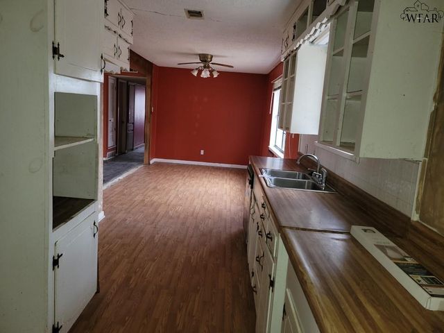 4000 LENORE DRIVE, Wichita Falls, TX 76306