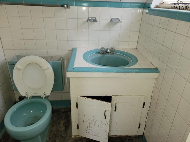 4000 LENORE DRIVE, Wichita Falls, TX 76306