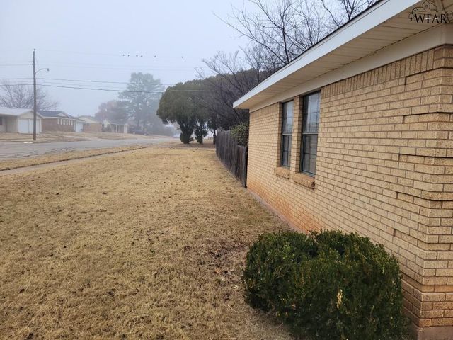 4000 LENORE DRIVE, Wichita Falls, TX 76306