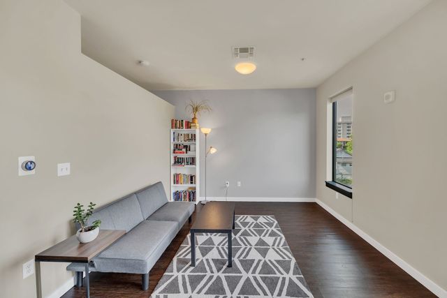 1900 12th Ave S Apt 311, Nashville, TN 37203