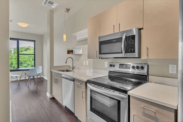 1900 12th Ave S Apt 311, Nashville, TN 37203
