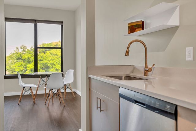 1900 12th Ave S Apt 311, Nashville, TN 37203