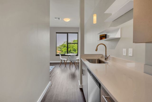 1900 12th Ave S Apt 311, Nashville, TN 37203