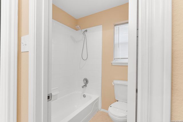 8635 Sunny Oaks, San Antonio, TX 78250