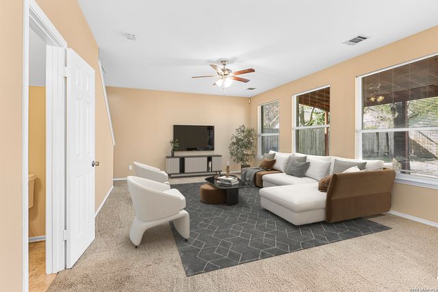 8635 Sunny Oaks, San Antonio, TX 78250