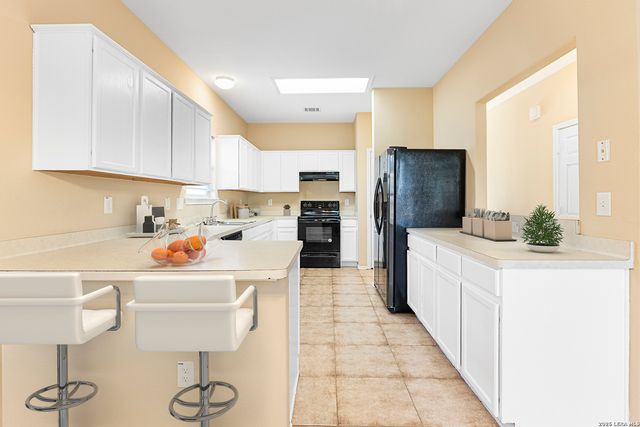 8635 Sunny Oaks, San Antonio, TX 78250