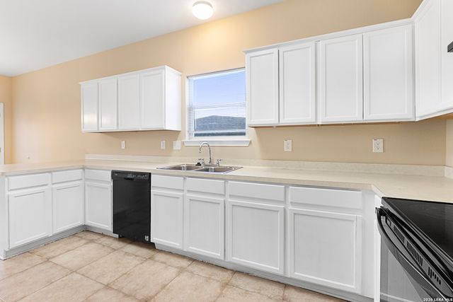 8635 Sunny Oaks, San Antonio, TX 78250