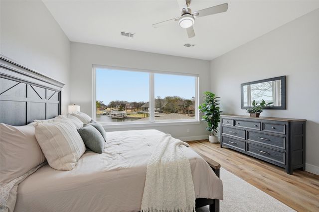 101 Manito Cove, Lake Kiowa, TX 76240