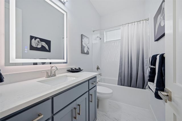 101 Manito Cove, Lake Kiowa, TX 76240