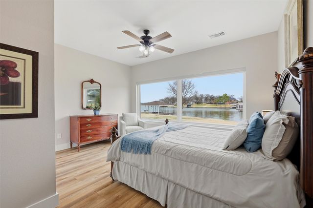 101 Manito Cove, Lake Kiowa, TX 76240