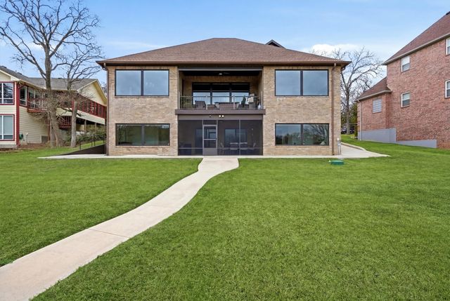 101 Manito Cove, Lake Kiowa, TX 76240