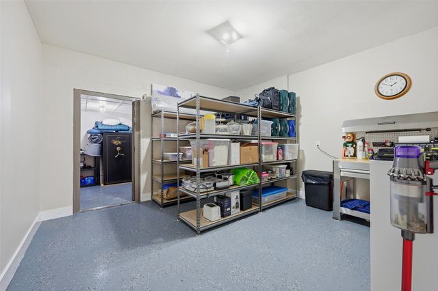 101 Manito Cove, Lake Kiowa, TX 76240