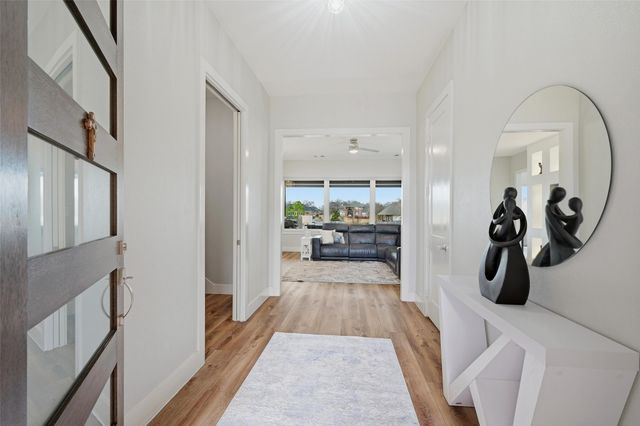 101 Manito Cove, Lake Kiowa, TX 76240