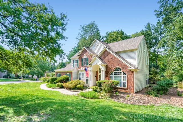 10808 Pomerane Place, Charlotte, NC 28277