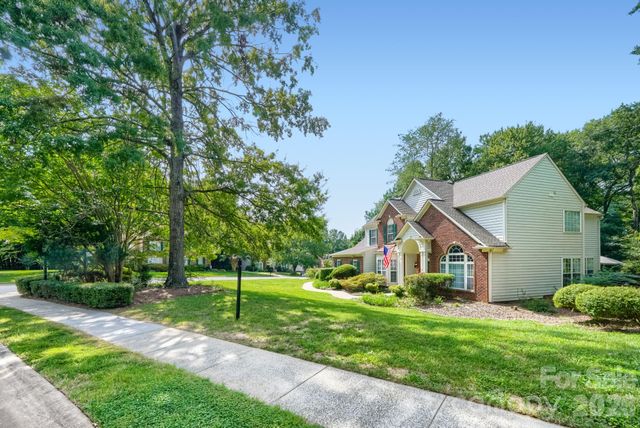 10808 Pomerane Place, Charlotte, NC 28277