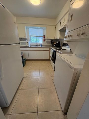 436 WINDMEADOWS STREET 436, Altamonte Springs, FL 32701